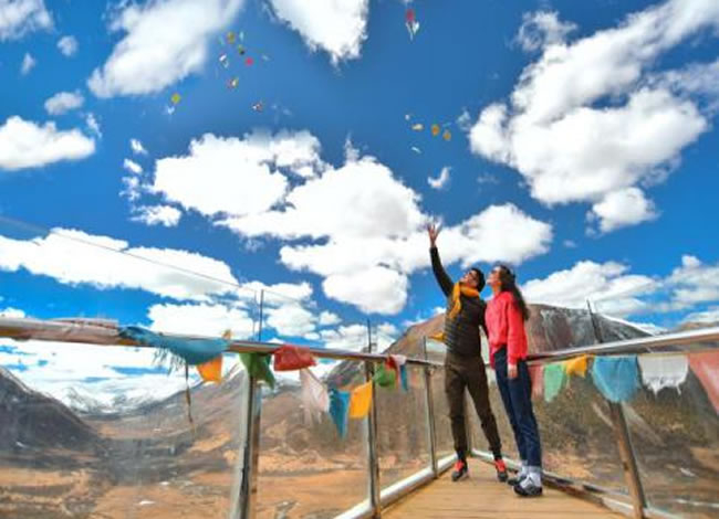 稻城亞丁、雙汽六日游