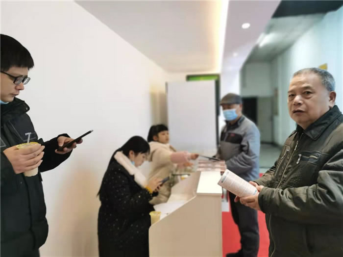 四川中青旅綿陽(yáng)分社、綿陽(yáng)市中旅假日旅行社、綿陽(yáng)自來(lái)文化傳播有限公司24H自助售貨服務(wù)盛大開業(yè)